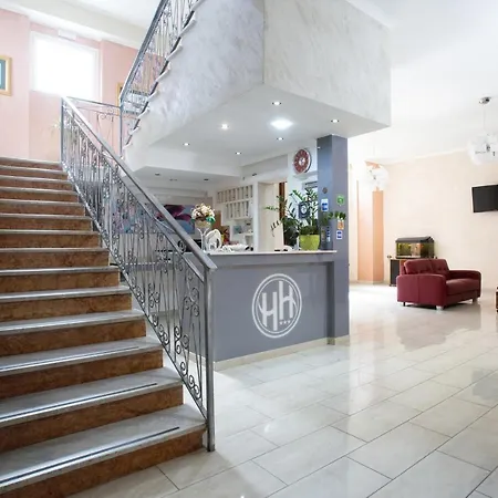 Hotel Happy-2